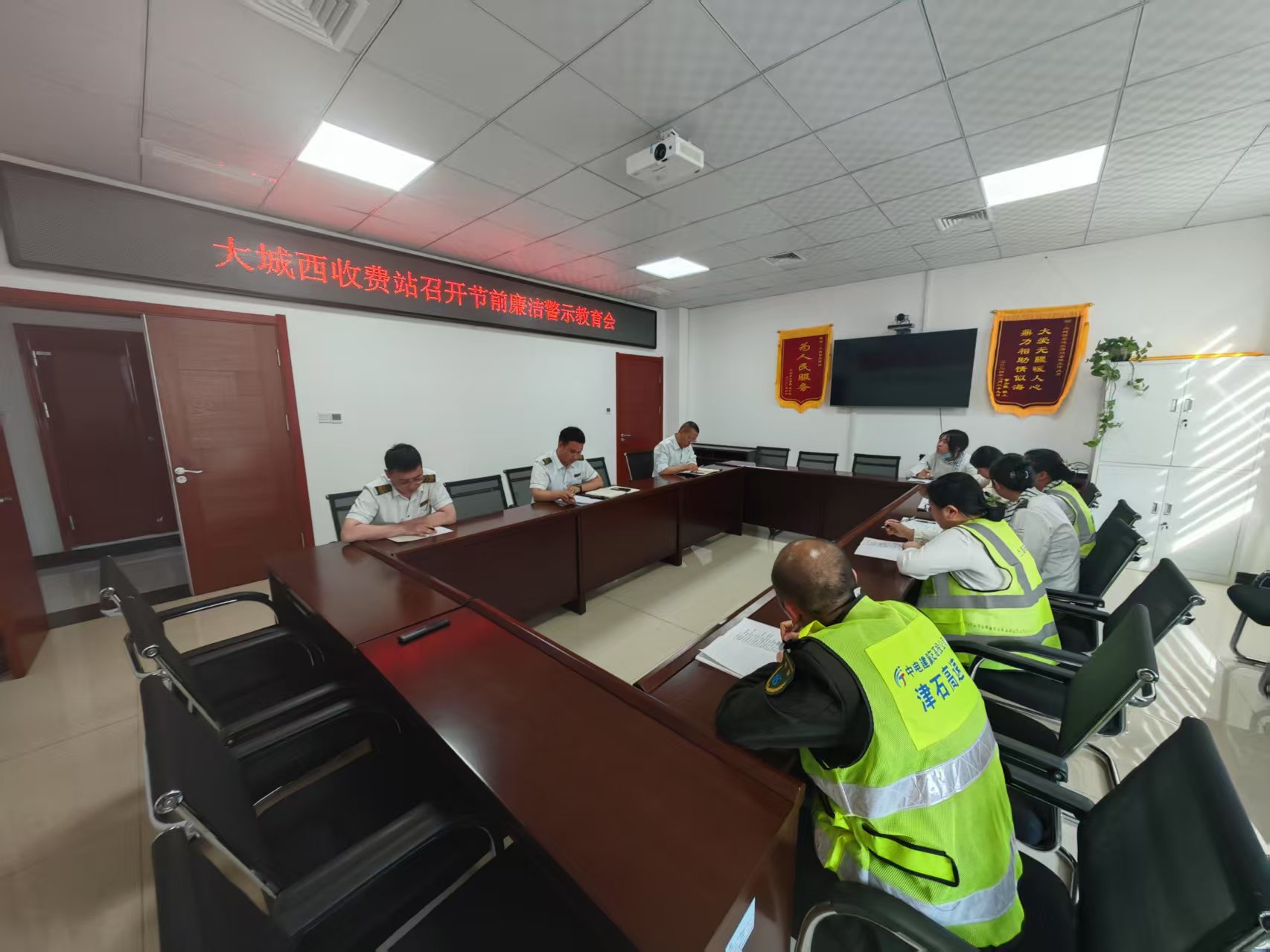 fc21de9d94a947079913bedc5a69cf0.jpg