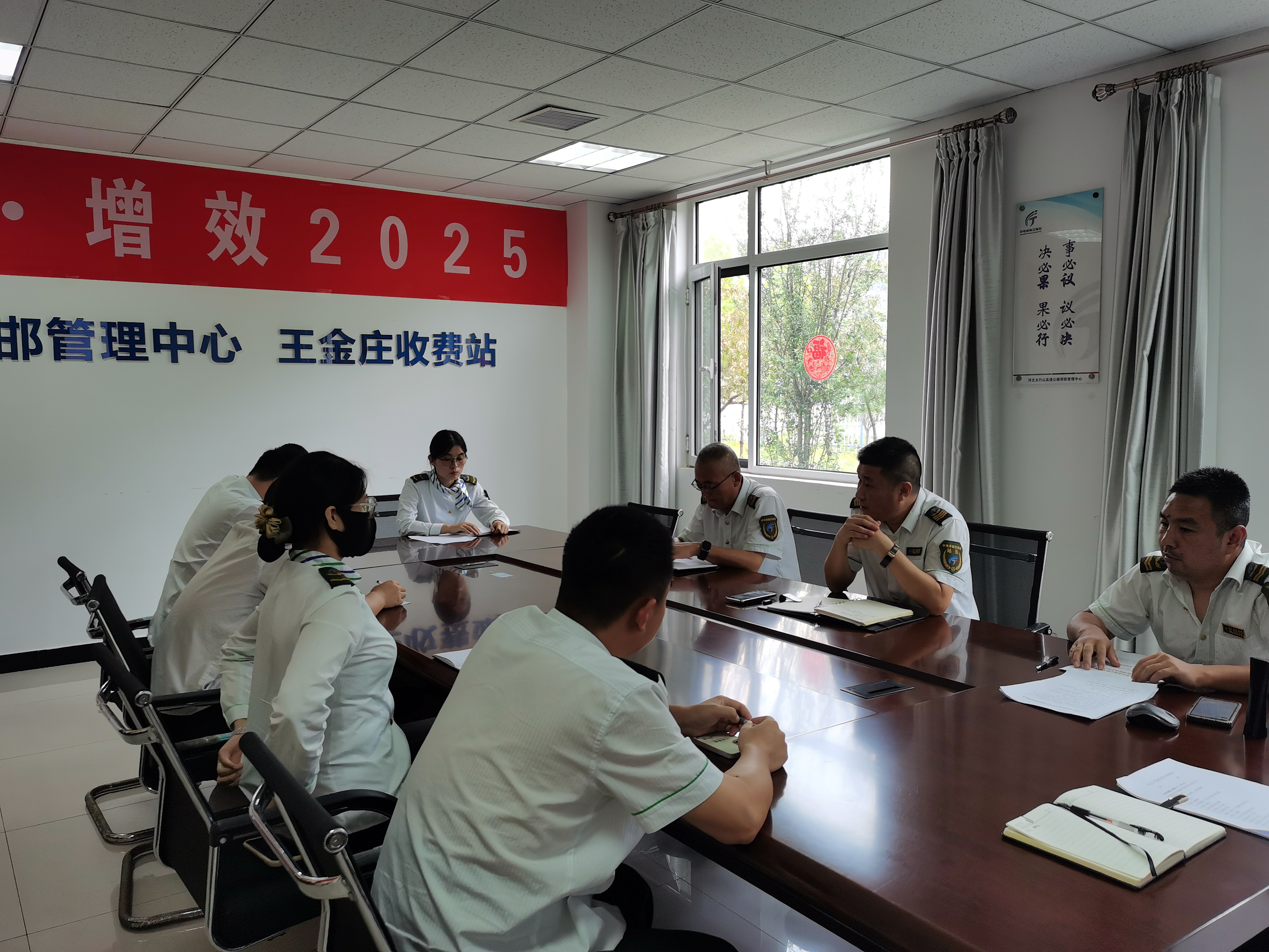 5b7490ebab1a57eea46e0db487871dd2.jpg
