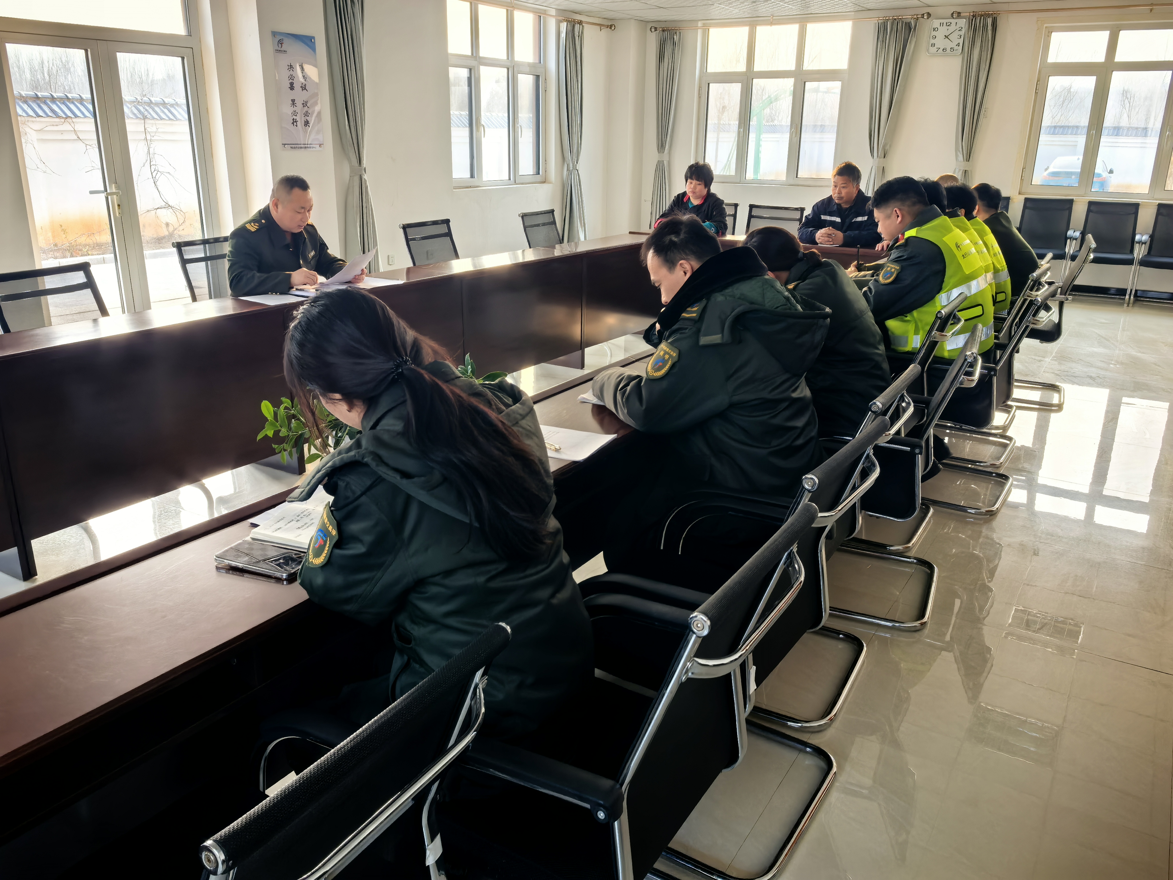 1.28党风廉政专题会议（力戒官僚主义）.jpg